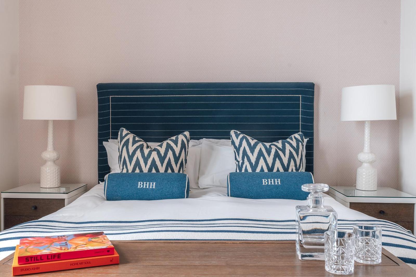 Double Room,1686421179:JPEG